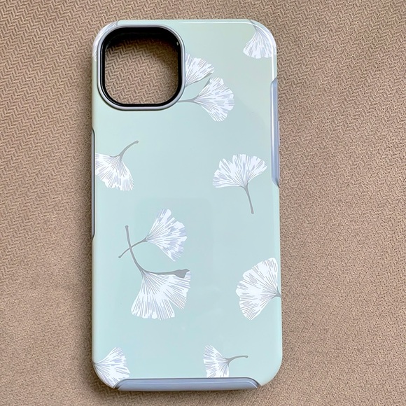 Otterbox iphone13 Case New in box Dandelion clocks Subtle grey blue green colour - Picture 1 of 2
